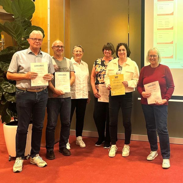 Langjährige Stützen der Ulmer Veranstaltungen: Harry Große, Robert Lovas, Kari-Chefin Margot Clement, Iris Schmidt, Helga Henle, Gudrun Bohnacker